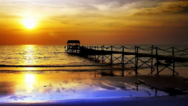 星空体育:多功能桌子能变乒乓球台